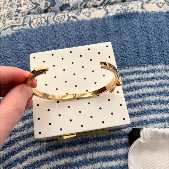 Kate Spade Gold Bow Bangle bracelet - Picture 4 of 5